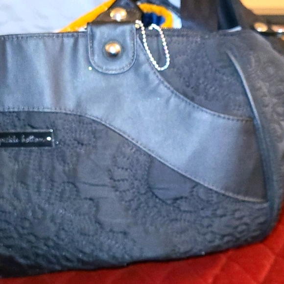 Petunia Pickle Bottom Diaper Bag Handbags - Beautiful Petunia Pickle Bottom Quilted Bag